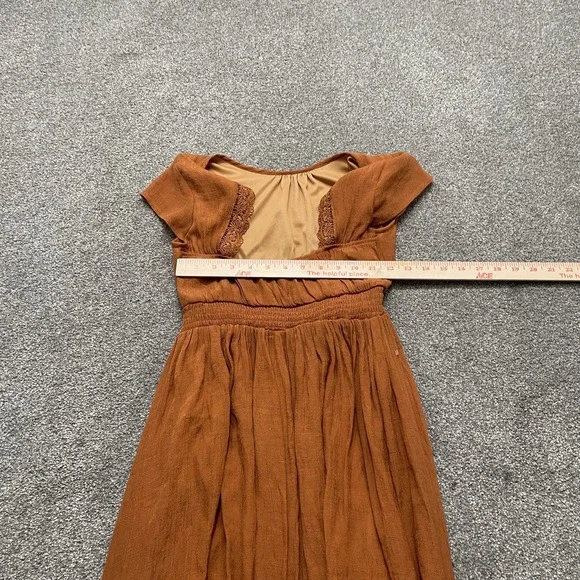 Charming Kids Dress in Warm Brown - Picture 3 of 10